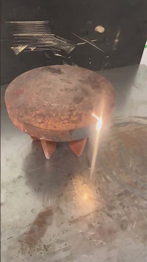 Laser Cleaning Rust Off a Metal AGA Cooker – Amazing Restoration with No Chemicals!