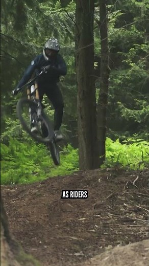 Why are DH bikes so adjustable? 🚲🏁