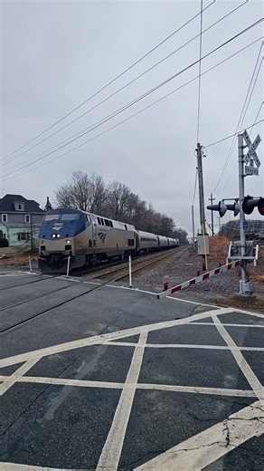 Downeaster #683 134/120 At Crossroad in Haverhill Mass Going Towards Brunswick ME 4/3/26