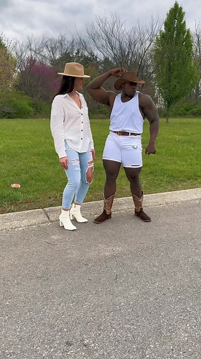 Get down! 🤠 @Nitty Gritty GR •••#dance #happy #countrymusic #cowboy #goodvibes | Biggroove