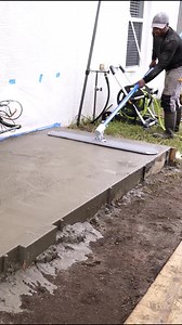 22K views · 62 reactions | I built a concrete slab! Here’s how 勞 #ConcreteSlab #DIYProject #HomeRenovation #ConcreteTips #BuildItYourself #SustainableBuild #ConcretePour #Craftsmanship #HomeImprovement #DIYTutorial | DIY Creators | Facebook