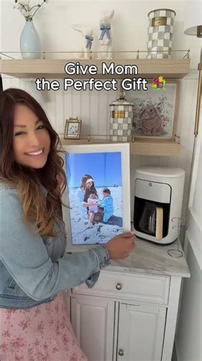 This Smart WiFi Calendar Is the Perfect Gift for Moms 💐