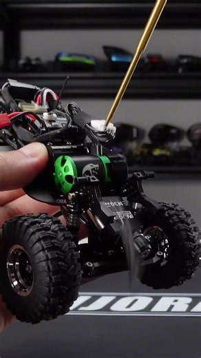 SCX30 Trail Build Part 3: Wheels, tires, silicone inserts & BUG30 body! Ready to crawl 💙 #injora