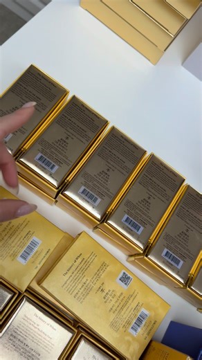 Корейская косметика|ЛЮКС on Instagram: "Официальная ц#на и с учетом ски#ки 🇰🇷 45 тыс вон❌ 23 тыс вон✅ 🇺🇸 35 дол❌ 18 дол✅ 🇪🇺 30 евро❌ 16 евро✅ 🇰🇿 17.880 тг❌ 9.204 тг✅ 🇷🇺 2.815 руб❌ 1.440 руб✅ Ц#ны актуальны на день публикации. Все подробности уточняйте у консультантов 🌷 Для заказа и консультации переходите по ссылке в шапке профиля или директ Доставка во все страны! Премиальная бархатная помада Gongjinhyang: Mi Velvet Lip Rouge от The History of Whoo сочетает насыщенный цвет, ухаживающ