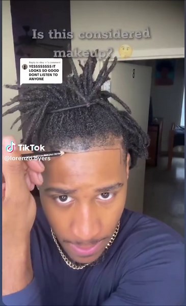 #lineup create sharp, straight lines along the natural hairline, sideburns, and neckline #shapeup #edgeup #hairline #fade