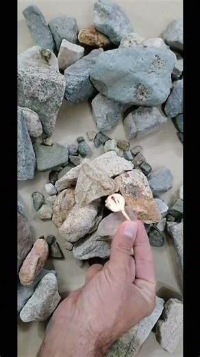 1 Minute of Candlelight Calm in the Stones