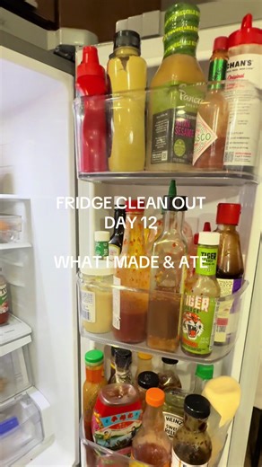 Still eating good! I brought more items up from the deep freeze so we’re getting through a lot. I wonder if I’ll make it to the 20 day mark. Scary how much food I still have in my pantry and freezer. #fridgecleanout #mealideas #snackideas #easymeals