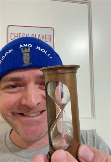 Oh! I forgot Kingston Trio! Comment if I missed any others. Of course, Elvis Presley is known as The King. I decided to skip the titles: Madonna(Queen of Pop) Michael Jackson(King of Pop) Aretha Franklin(Queen of Soul) Louis Prima and Benny Goodman(both Kings of Swing) Etc etc etc… #chess #chesstok #27club #music #musicians @CHESS the Musical @Bishop Briggs @Queen @Elvis Official