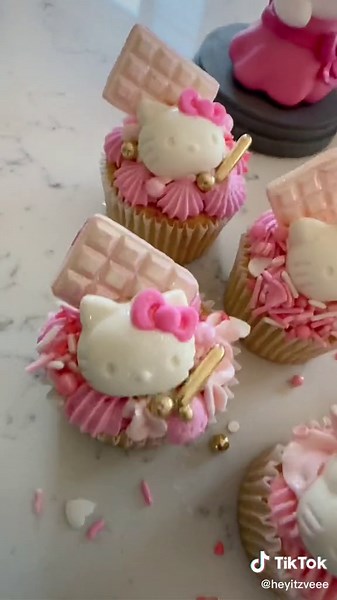 Adorable Hello Kitty Cupcakes for Your Birthday Celebration