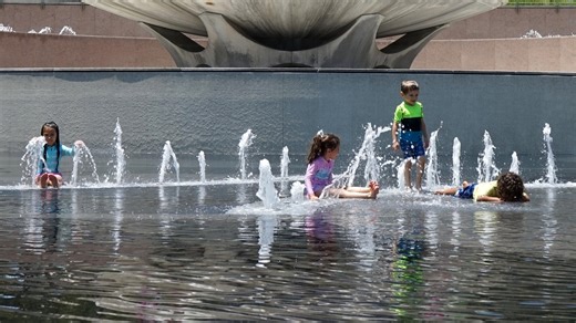 Urgent evacuation orders in California amidst intense heat wave, wildfire