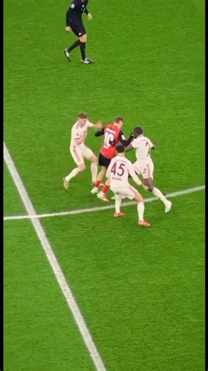 Will WIRTZ give it a try?⚡ #football #viral #shorts #liverpool #skills #leverkusen #wirtz #virals...