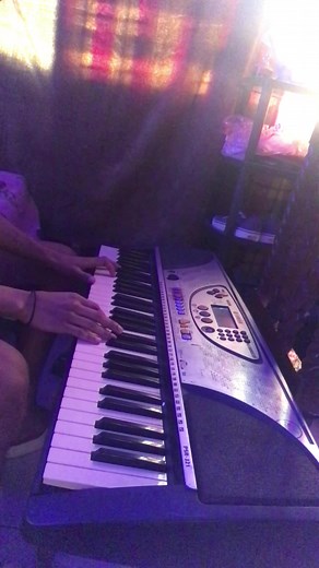 Learn Dancing Queen Chords - Easy Tutorial on Keyboard and Synth