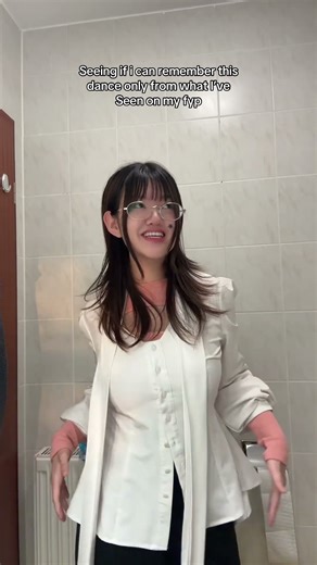 This dance is so hilarious and i love it #spongebob #spongebobmusical