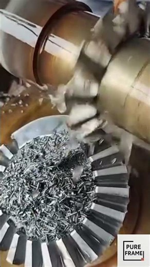 Precision Metal Turning – Lathe Machine in Action"⚙️⚙️⚙️