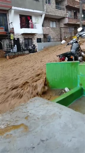 Heavy Rain & Flooding: Storm Warning Live