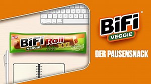 BiFi Veggie Roll – 12er Pack (12 x 2 x 40g) – Salami Snack in einem lockeren Teig – Vegetarischer Wurstsnack To Go - für Unterwegs, im Büro oder beim Sport - mit Pfeffer, Koriander und Knoblauch