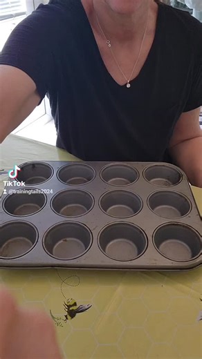 🐶 Dog Taste Test Enrichment Game 🍓🧀🥕 "Let your dog be the judge! Today’s enrichment: a taste test with safe, dog-friendly snacks. Why? Because enrichment isn’t just toys—it’s variety, choice, and fun! Trying new textures and flavours stimulates your dog’s brain, builds confidence, and reduces boredom. Mental exercise = a calmer, happier pup. What did your dog like the best ? #dogfriendly #dogenrichment #stalbansdogtrainer #dogtraining | Training Tails