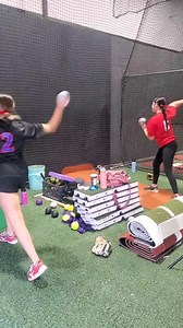 Training for Pitchers Worldwide 🥎🔥 . 🥎 In Person Lessons - yes these have been booked for years BUT don't hesitate to write your name on the Standby List. This will make sure you get first notice of any available spots for lessons or clinics to come and train with me 🙌 . 🥎 Online Academy - where all of my pitchers, parents & coaches (near and far) train online. Over 330 Training videos, bullpens, strength & Mobility workouts, live help from me, support in our private facebook group and more