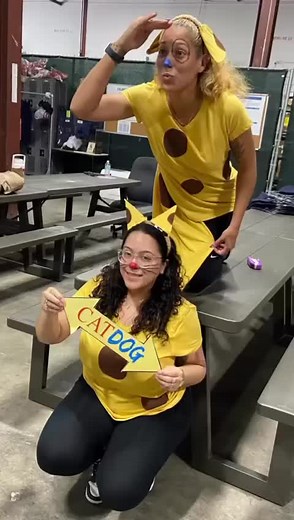 #halloween2023 #diycostume #catdog #90skids #diy #costume #lastminutehalloweencostumes #halloweenlook #costumeideas #costume #workcostume #workbesties