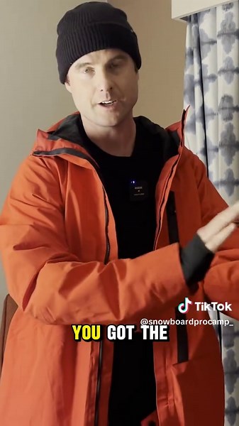 My new outerwear for the 2025 snowboard season #snowboarding @686 Tech...