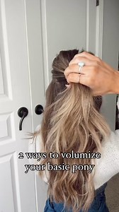2 ways to add volume to your basic pony- First: The top section of your hair will go in an elastic and you can easily adjust how it will lay and where you want the volume added. Second: you’re going to volumize by pulling the bottom pony through itself in a Topsy tail which will give automatic lift to the top pony Bonus: it adds length to the pony too because you’re splitting it in 2! Easy peasy! Follow @blushbasics for more tips and save for later! #easyhair #easyhairstyling #easyhairstyles #vo