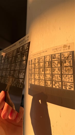 南藝大音像紀錄所 on Instagram: "微縮片Microfilm發明於19世紀，紙質文獻、文件需要大空間保存，因此採用膠卷的方式，以35mm及16mm兩種規格將紙質文本內容進行保存，目前也還有公司在生產著微縮片。 微縮片不但減少紙質文本內容的體積，也因為每張微縮片上皆標明了文本的資訊，因此更便於查找；在查找的過程中不會動到紙質原件，更有利於原件的保存，複製媒材在教育和使用上也可以有更好的呈現。 南藝大圖書館的微縮片與其他學術單位所留存的新聞資訊等較為不同，更多是聚焦在電影、攝影、美學、建築、藝術等類型，數量大約有一千卷及兩三萬片左右，是非常重要的資源。 #media #microfilm #film"