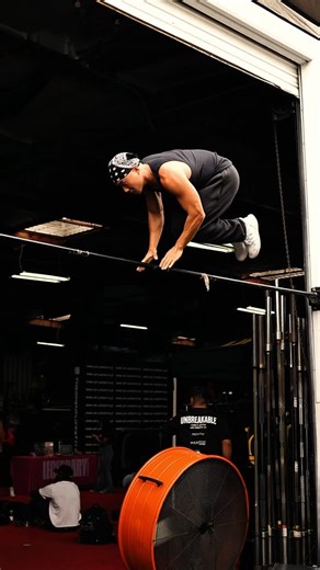 Warren James on Instagram: "Muscle Up “Hop Over” Tutorial For all my high flying athletes, this is a step by step tutorial on how to “Hurdle” over the bar the proper way. Helping my friend @brett_giesking get through and clean up this motion. This has been one of my favorite bar tricks over the past decade and still love doing this today. DM for 1:1 Coaching 💻 #calisthenicstrainer"