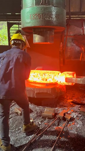 Forged bearing steel billet rods #process #forging #machine #factory | Creative Ideas | Facebook