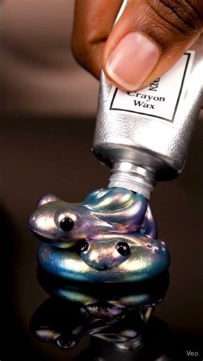 😱8-Second Surreal ASMR Cinematic Video – Photorealistic Wax Salamander Animation