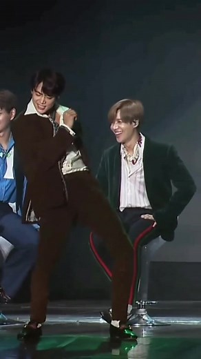 He was like that's enough imma let you process at the end 🤣🤣🤣🥵 #kpop #minho #funny #shinee #샤이니