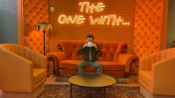 Central Perk opens in Times Square