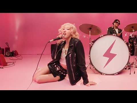 100MN HIT! 'APT.' GARNERS GLOBAL ATTENTION