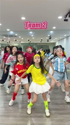 Which team’s the winner? 🔥 | Follow Me | Shakira Dai Dai Dance #trending #fyp