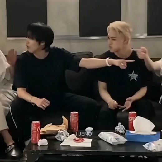 Oki guys, here part:2 👀 #nomin #jeno #jaemin #mark #haechan #renjun #chenle #jisung #jijeno