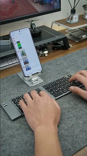 This foldable keyboard instantly transform your phone into a computer. It's portable and easy to use