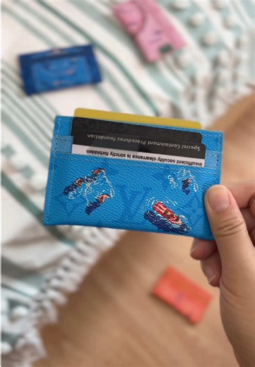 Unisex Embossed Plain Card Holder