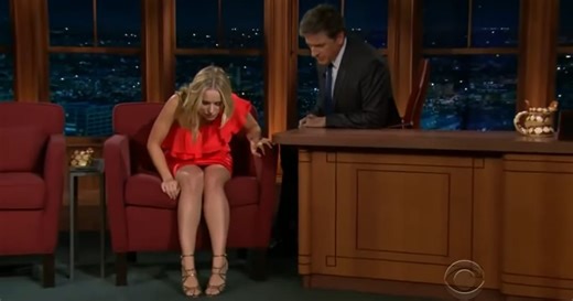 Craig Ferguson asks Kristen Bell to take off her dress in a bizarre on-air moment: "You're pretty..."