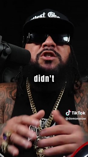 Respecting Motorcycle Club Formations: A Safety Guide