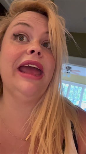 Alien loves lollipops #shorts