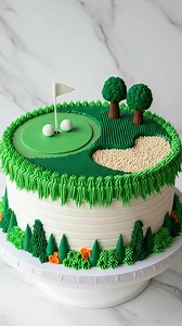 Golf-themed celebration cake🎂⛳️, designed to resemble a miniature golf course. #cake #cakedecorating #fblifestyle #Christmas | Angel Carrera