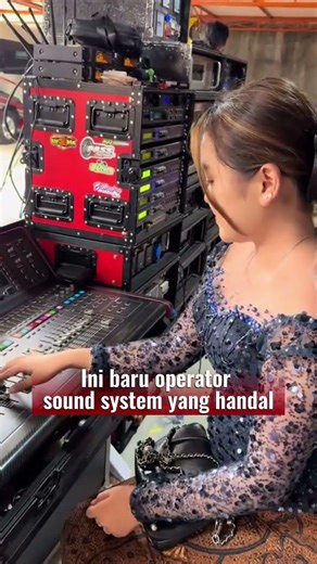 Operator handal sound system #soundsystem #sound #ceksound #soundhajatan