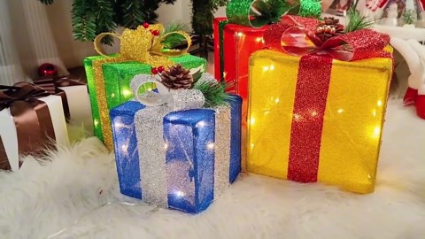 Set of 3 Christmas Lighted Gift Boxes 60 LED Light Up Indoor Outdoor Christmas Decorations Xmas Ornament for Xmas Tree Porch Decor