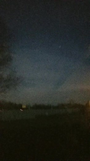 #wolves #howl #awooo #awo #fullmoon #wow #bright #fyp #viral #woah #darkoutside #getanextrahourofsleep #fallback #springfoward #cool #amazing #moon #themoon