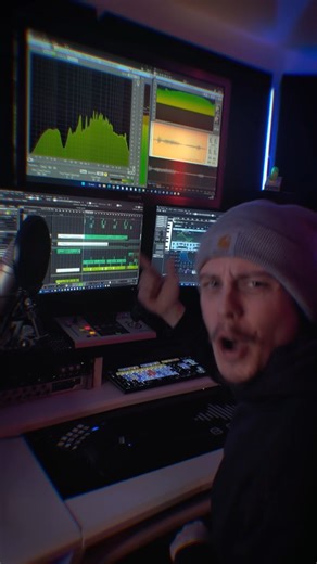 LoDran on Instagram: "They’re beaming up the saxophone! 🎷🛸 When your sound design is so out of this world that the aliens actually show up to steal your lead... the invasion has officially begun. 👽 #Psytrance #UFOsound #psytrancefamily #psytranceworldwide #SoundDesign"