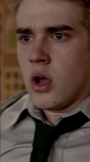 Why doesn't he HELP! 😱#wolfblood