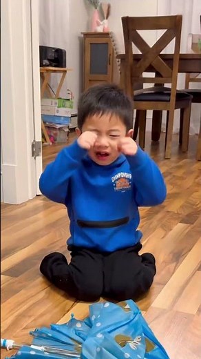 She Broke His Umbrella… But Didn’t Expect THIS! ☔😭😂