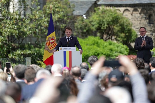 Emmanuel Macron appelle à ce que le débat sur l'avortement « progresse » en Andorre où l'IVG est interdite