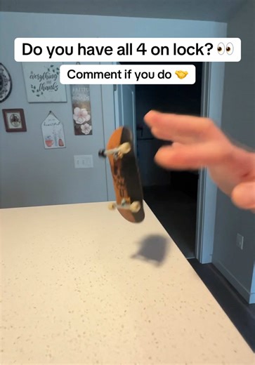 Do you have all stances of kickflips on lock? Comment below 🤲🏼🤝 #fingerboard #skateboarding #fingerboarder #techdeck #asmr