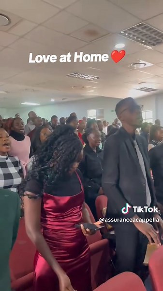 Love at Home: Heartfelt Congregational Hymns