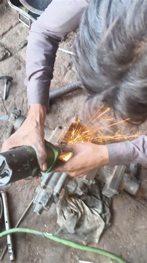 Gear lever cutter fitting #automobile #mechanic #lathe #engine